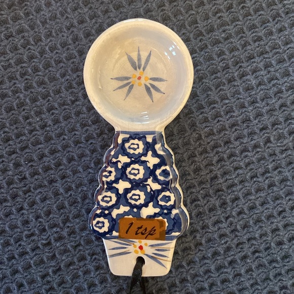 Temp-tations Old World Measuring Spoons - Picture 6 of 13